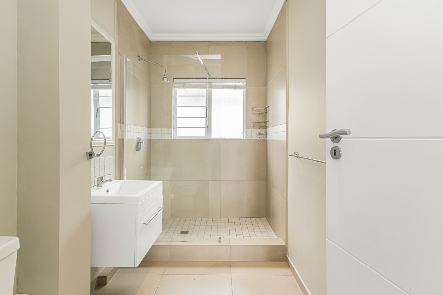 To Let 2 Bedroom Property for Rent in Camps Bay Western Cape